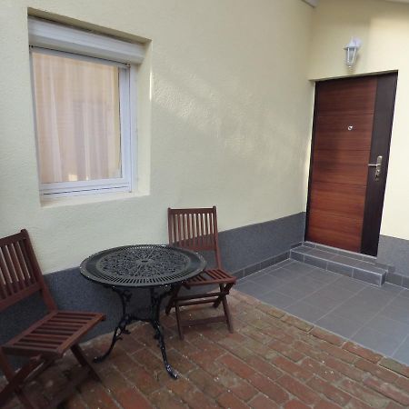 Yellow Apartment Debrecen Luaran gambar