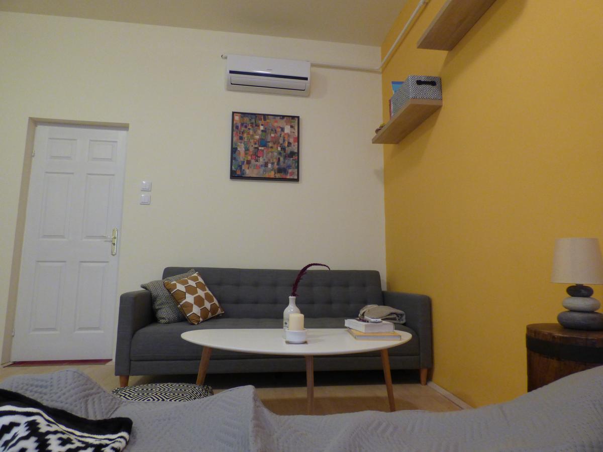 Yellow Apartment Debrecen Luaran gambar