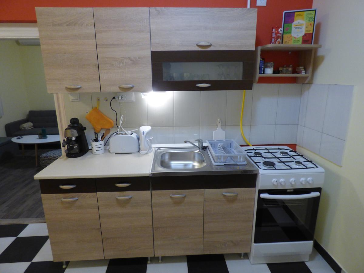 Yellow Apartment Debrecen Luaran gambar