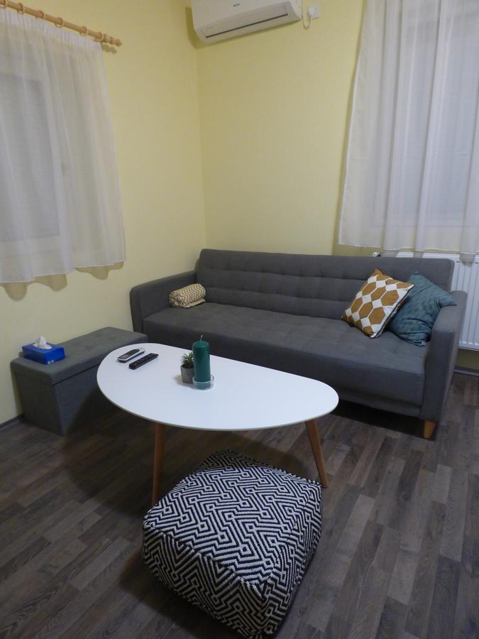 Yellow Apartment Debrecen Luaran gambar